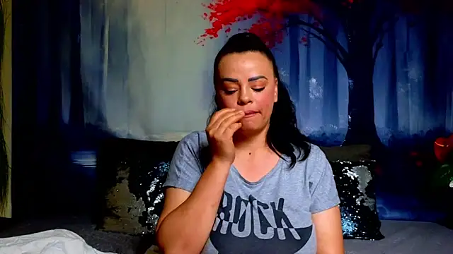 ElizabethEven webcam