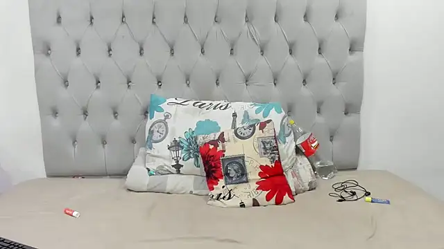 DarkBubble_xx webcam