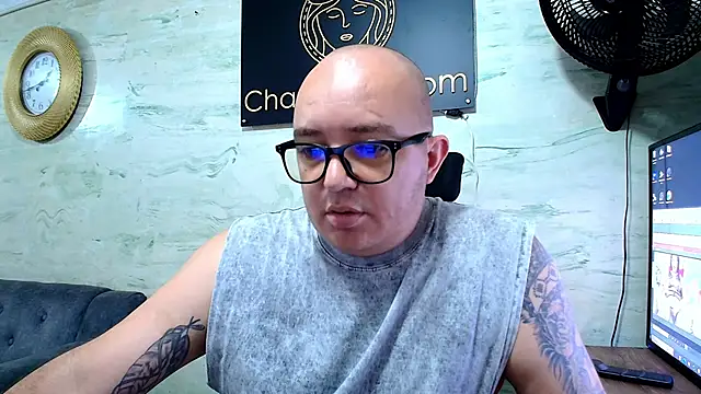maximo_daddy - Maximo_daddy's free webcam - UK Sex Cams