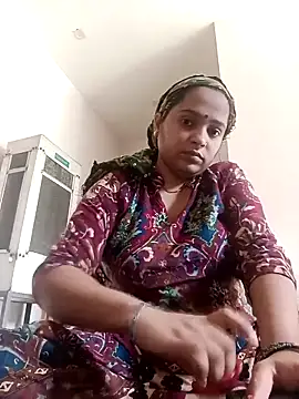 Trisha_71 webcam