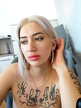 Gina-Lumara webcam