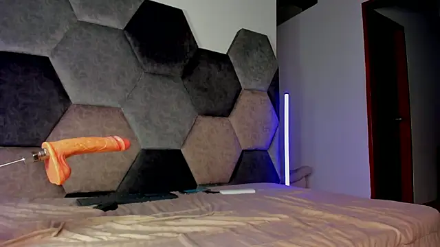 Latrellx7 live sex cam