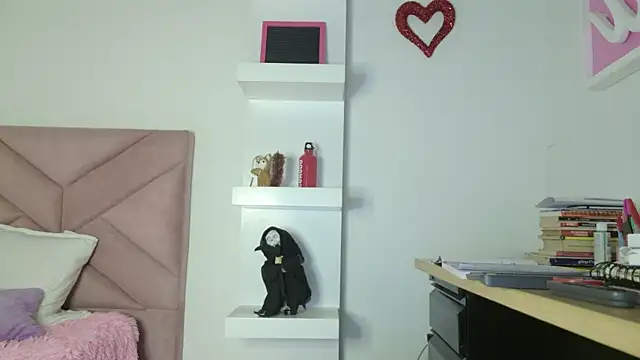 eva_sin18 live sex cam