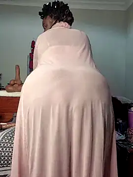 ThickianaRider live sex cam