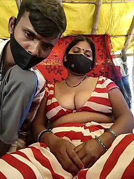 Indiandesicouple155 live sex cam