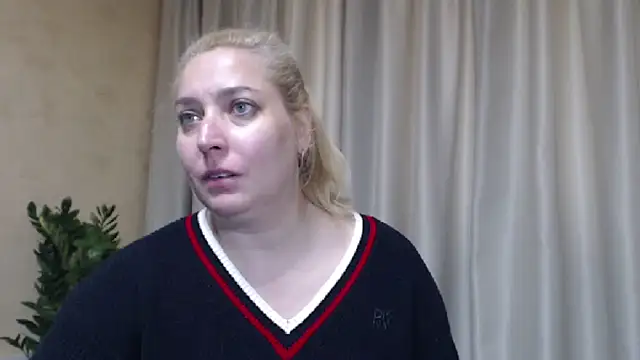 sweetpussy13 webcam