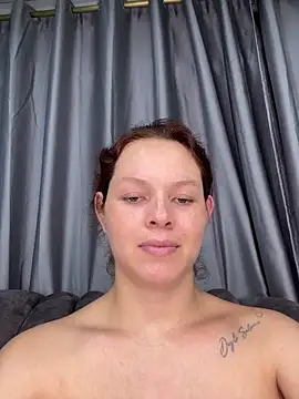 Webcam Model (miacarrot)  is live.Free join now!