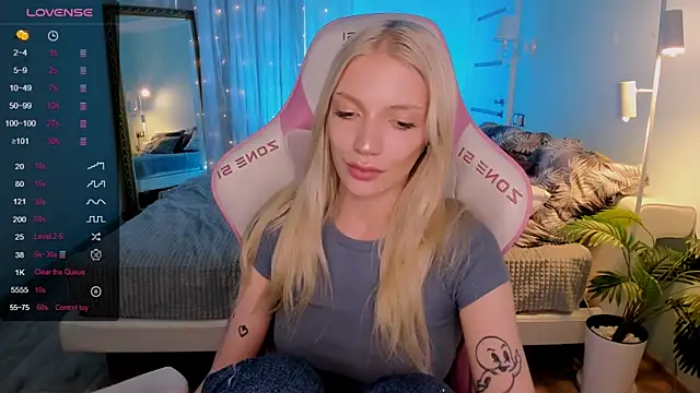 AnyaTaylor_