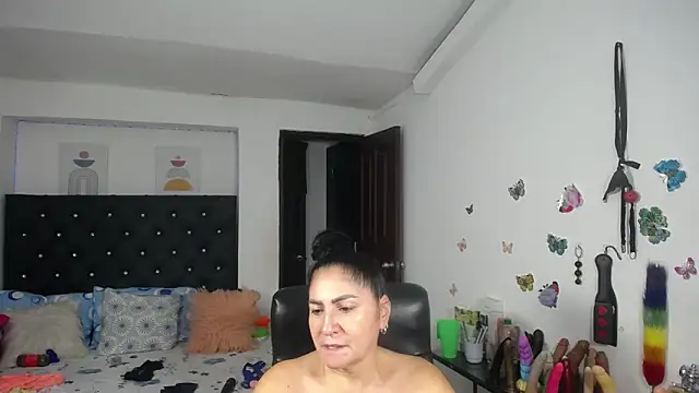 mature_bigboobs10 webcam