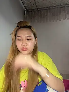 Almira6868 webcam