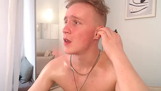 AlexxSweet webcam