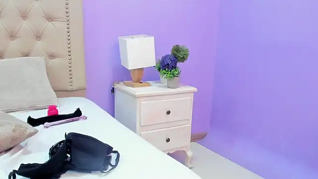 MeganNightt webcam