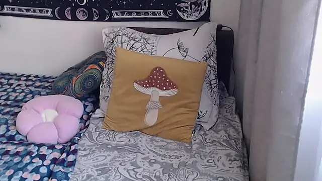 AlienforTwenty webcam