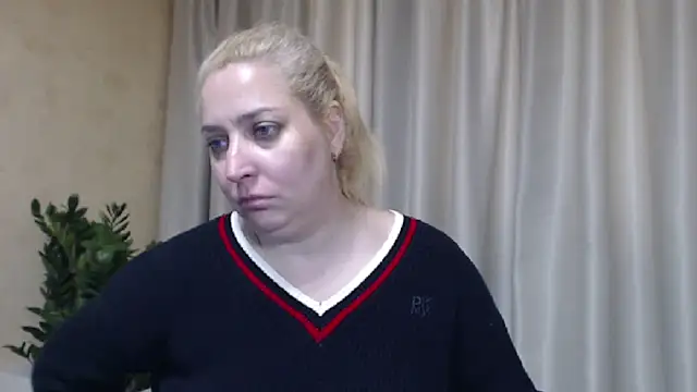 sweetpussy13 webcam