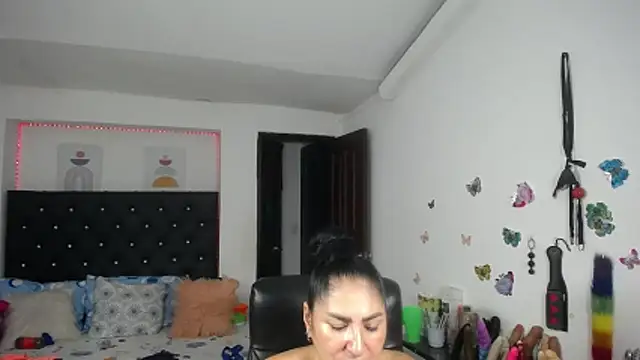 mature_bigboobs10 webcam