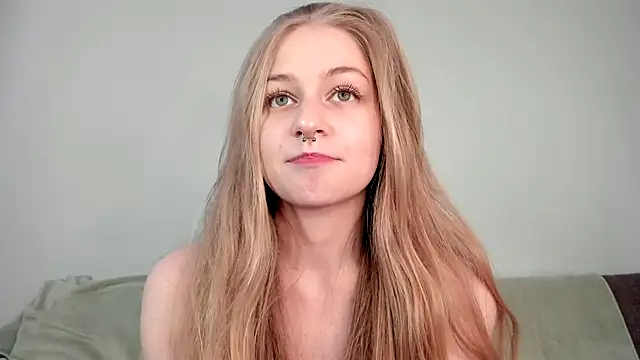 miamews - MiaMews's free webcam - UK Sex Cams