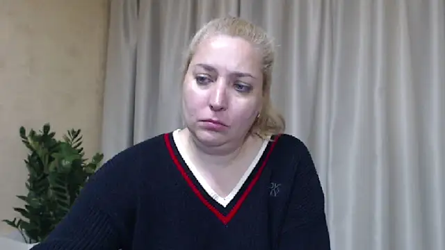 sweetpussy13 webcam