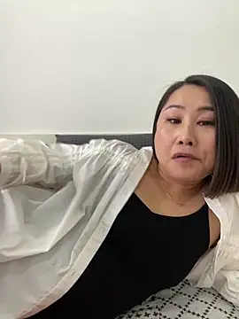 xiaoyi-10 - Xiaoyi-10's free webcam - UK Sex Cams