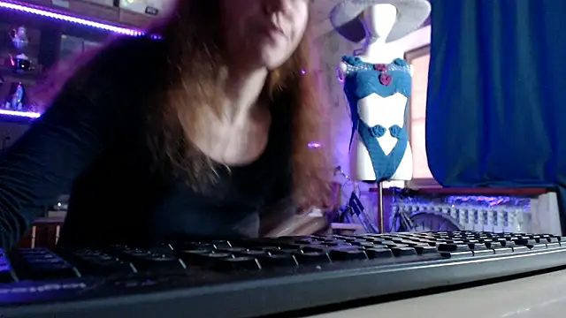 pa1e_pr1ncess - Pa1e_pr1ncess's free webcam - UK Sex Cams