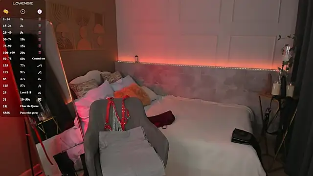 KylieMellow webcam