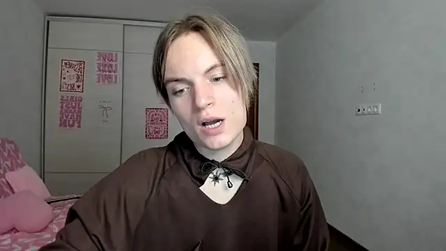 milliKira006 webcam