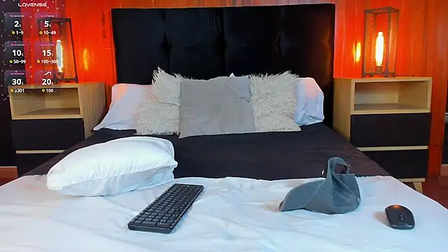 leo_savage_ (M young) - show cum  + eat it