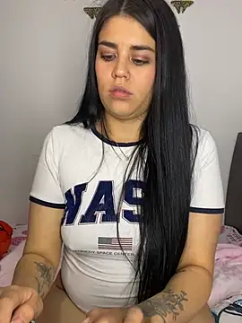 sophyy_white webcam