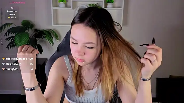 Lori_Bllossom webcam