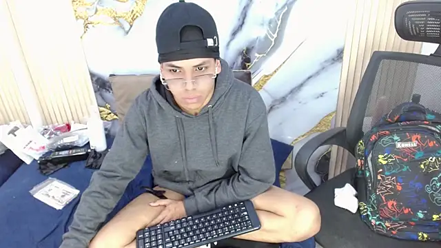 daviidbuckx_ - DaviidBuckx_'s free webcam - UK Sex Cams