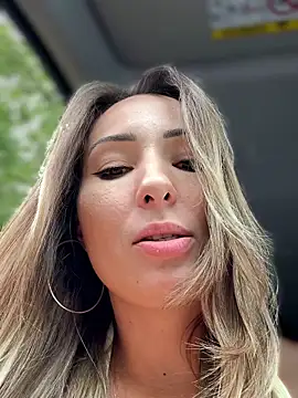 wonder_kari - Wonder_Kari's free webcam - UK Sex Cams