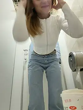 -AngelAri-