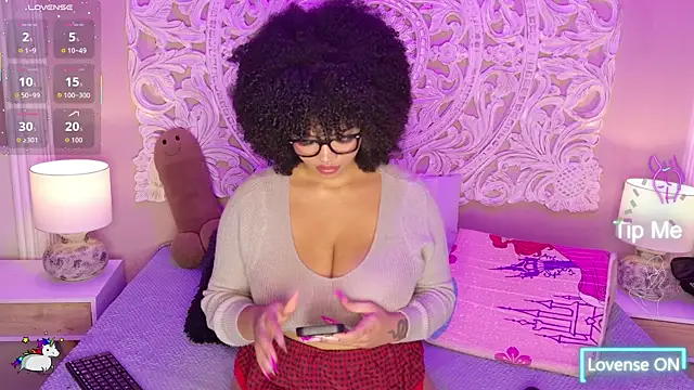 malaikabrown (F young) - 📏 Skirt lift tease