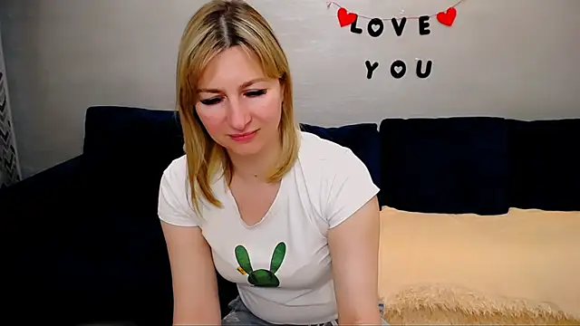 Incredible_Ariela webcam