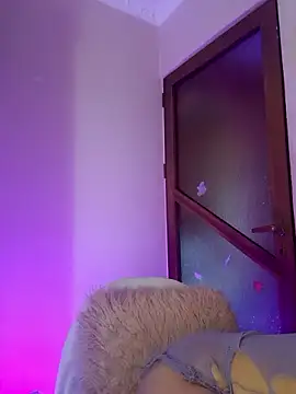 LunaBlaise webcam