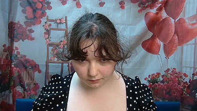 NeonilaLisova webcam