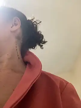 marivalda2_ - Marivalda2_'s free webcam - UK Sex Cams
