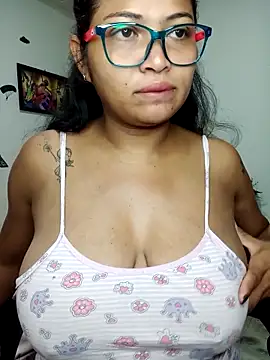 Webcam Model (chalohott)  is live.Free join now!