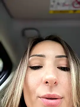Wonder_Kari's Live Sex Cam Show