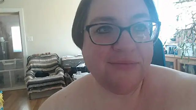 Suzys_Secrets webcam