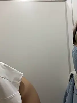 -AngelAri-