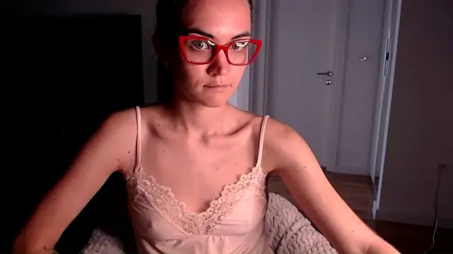 EvelynGG webcam