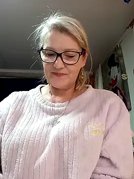 irinamaux (F mature) - make me happy