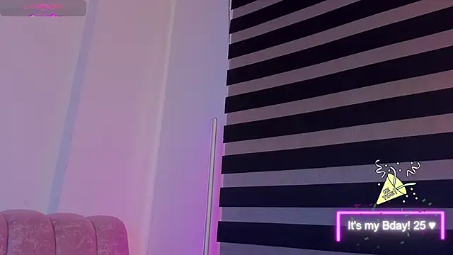 _scarletmoore webcam