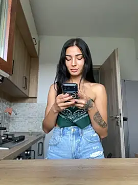 vickym99 (F young) - Last tip gets 4videos🎁🔞