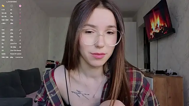 honey_peachy (F teen) - doggy + 5 spanks ✨ (shorts on)