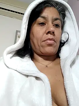 molly_newman6 (F milf) - Last Tipper wins FIRST EVER SEXVIDEO🔥😈