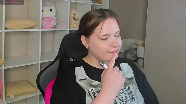 ericaelliott (F teen) - swallow dick whole💋💕