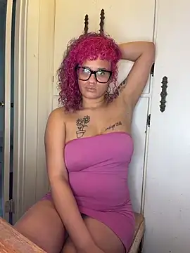 velvetvixen_735 (F young) - Standup/360