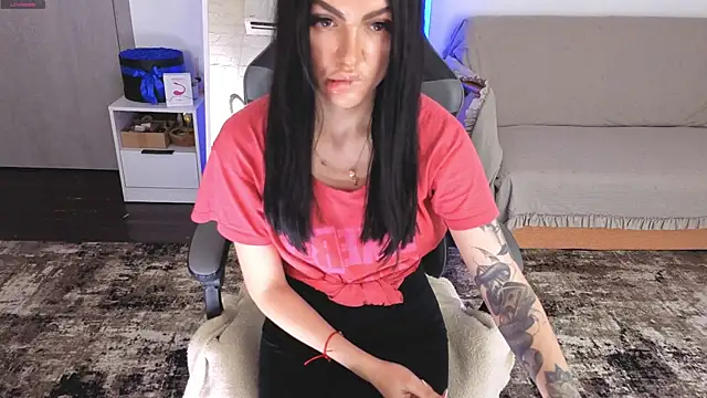 anacondaonn (Ask my age) - Let's watch her suck a dildo🍌