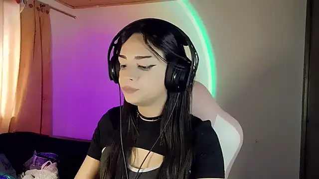 random chatroom Dollbehavior 